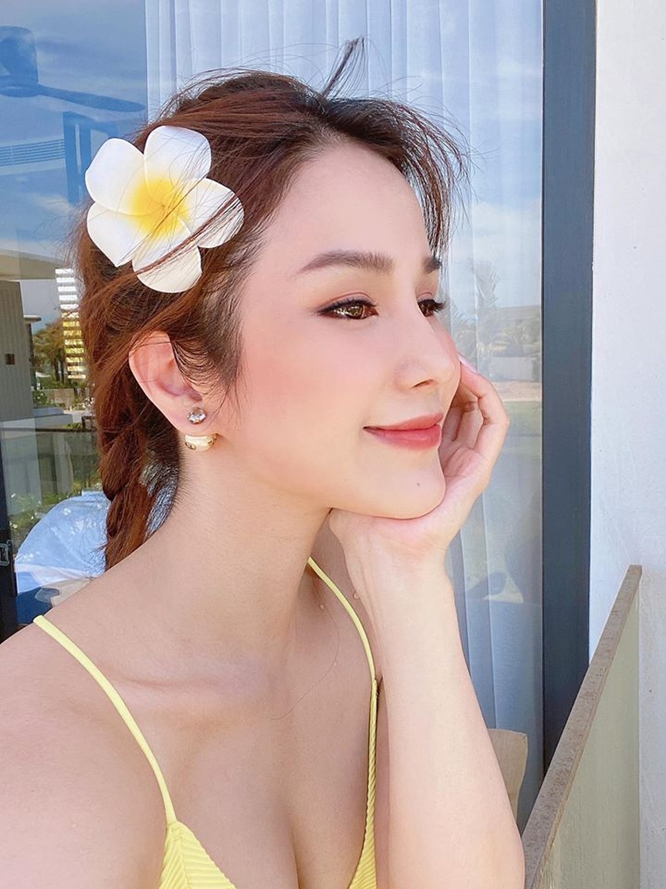 Tiên Nguyễn cùng dàn mỹ nhân Việt khoe dáng gợi cảm trong kỳ nghỉ - 3 Tiên Nguyễn cùng dàn mỹ nhân Việt khoe dáng gợi cảm trong kỳ nghỉ - 3