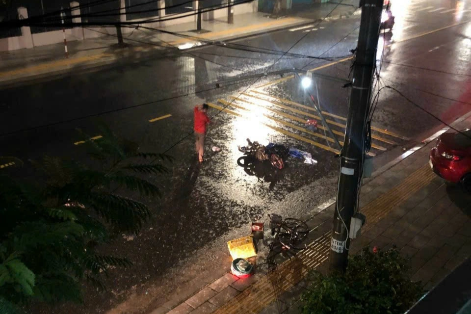Quảng Nam: Tài xế lái ô tô gây tai nạn rồi bỏ chạy - 1