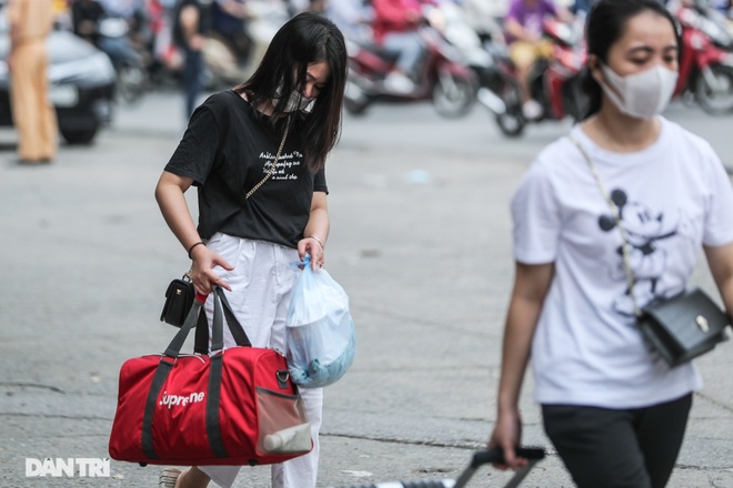 Hà Nội: Chim mồi bám CSGT và cú điện thoại mật báo tới nhà xe - 9 Hà Nội: Chim mồi bám CSGT và cú điện thoại mật báo tới nhà xe - 9