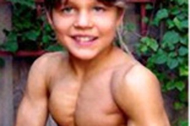 6 tuổi đã thành lực sĩ!