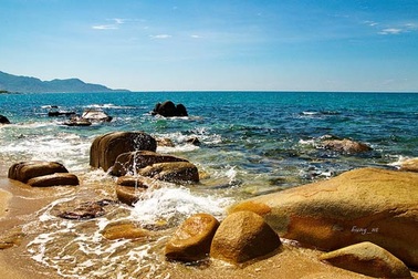 Những bãi biển hoang sơ, tuyệt đẹp cho dịp lễ 30/4-1/5