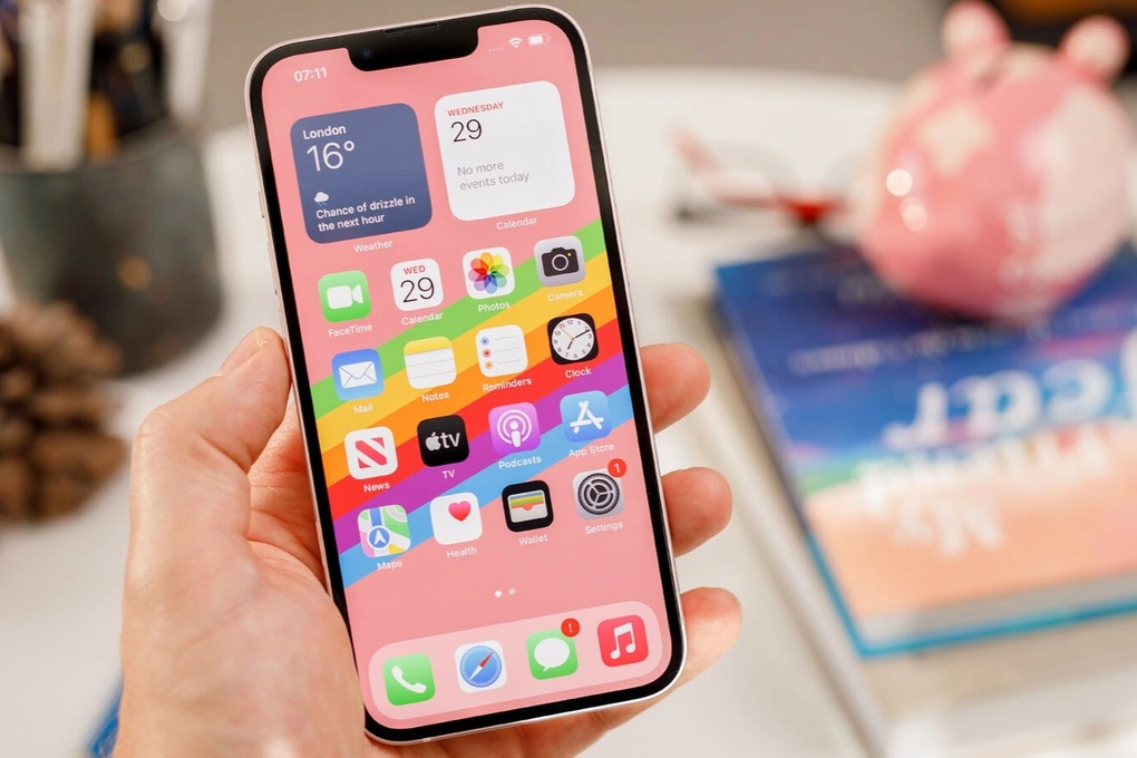 베트남 최저가 아이폰 가격 인상 - 2 Chiếc iPhone rẻ nhất tại Việt Nam vừa tăng giá - 2