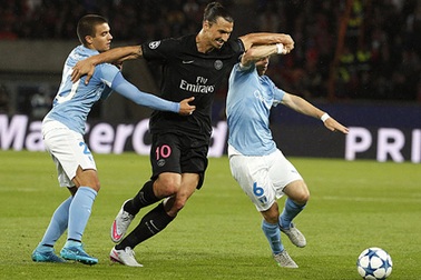 Ibrahimovic bóng gió sẽ từ chối MU để tới CLB tí hon