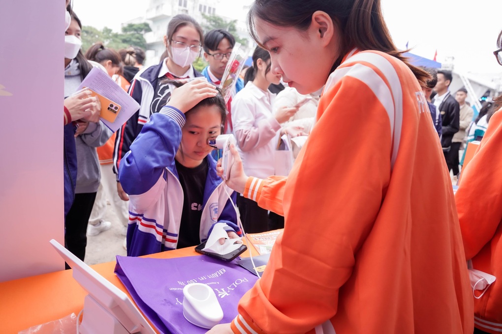 Dấu ấn của FPT Polytechnic trong ngày hội giáo dục nghề nghiệp Thủ đô - 2 Dấu ấn của FPT Polytechnic trong ngày hội giáo dục nghề nghiệp Thủ đô - 2