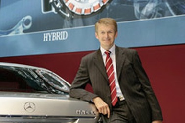 Sắp ra mắt xe hybrid đầu tiên dùng pin li-ion