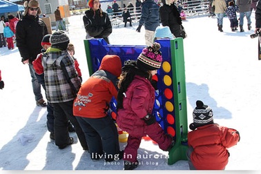 Vì sao trẻ “không biết lạnh”?