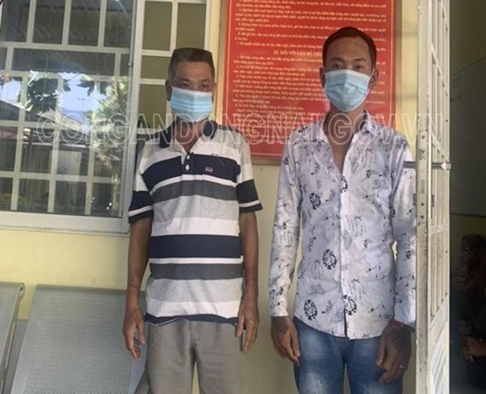 Hàng chục trinh sát bò dưới kênh, rạch để bắt giữ hơn 50 con bạc - 2 Hàng chục trinh sát bò dưới kênh, rạch để bắt giữ hơn 50 con bạc - 2