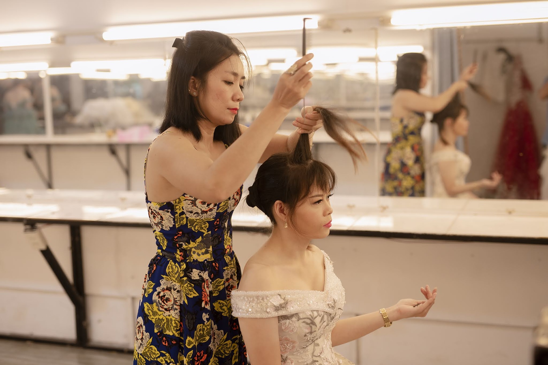 Nhóm bạn Sài Gòn và những bộ ảnh cưới trong mơ dành tặng người khuyết tật - 4 Nhóm bạn Sài Gòn và những bộ ảnh cưới trong mơ dành tặng người khuyết tật - 4
