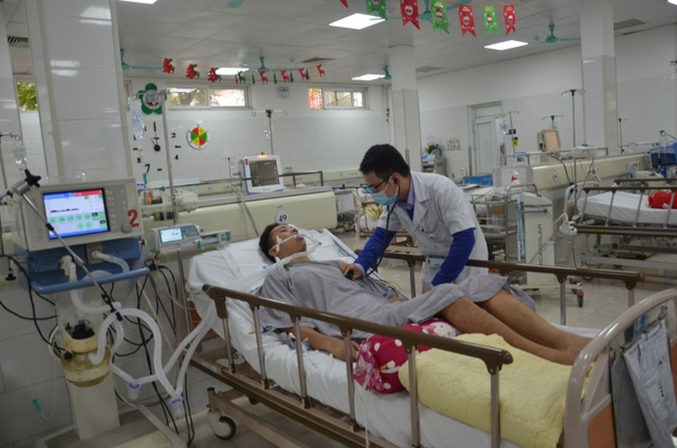 Con trai qua đời, người cha đem tiền được hỗ trợ ủng hộ bệnh nhân nghèo - 2 Con trai qua đời, người cha đem tiền được hỗ trợ ủng hộ bệnh nhân nghèo - 2