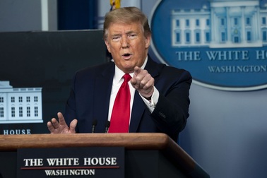 Phe ông Trump họp khẩn bàn cách "lật kèo" bầu cử