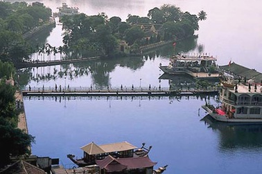 Hội khoa học Lịch sử đề nghị bỏ “trục Thăng Long”