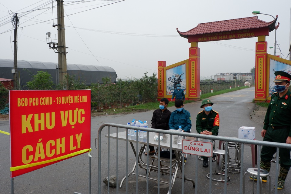 Người dân Hạ Lôi “vững tâm” trước giờ cách ly toàn bộ thôn - 2 Người dân Hạ Lôi “vững tâm” trước giờ cách ly toàn bộ thôn - 2