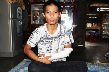 Đề xuất cách chức trưởng công an xã bị tố đánh dân