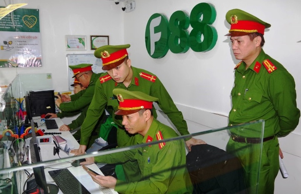 Công an đồng loạt kiểm tra 6 chi nhánh kinh doanh của Công ty F88 ở Hà Nam - 1 Công an đồng loạt kiểm tra 6 chi nhánh kinh doanh của Công ty F88 ở Hà Nam - 1