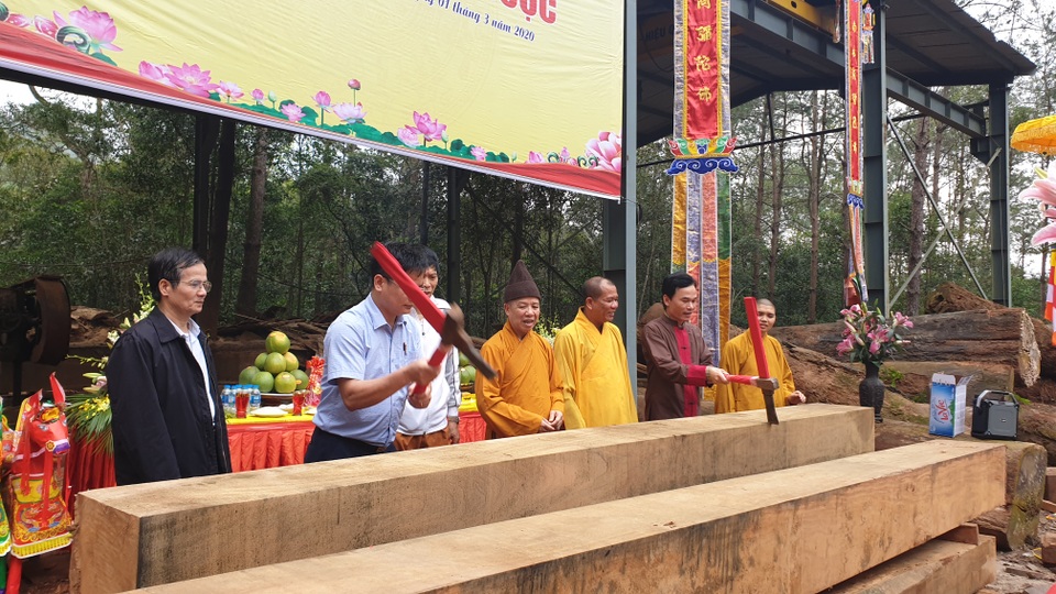 Khởi công xây dựng lại phế tích Am Dược, Yên Tử - 2 Khởi công xây dựng lại phế tích Am Dược, Yên Tử - 2