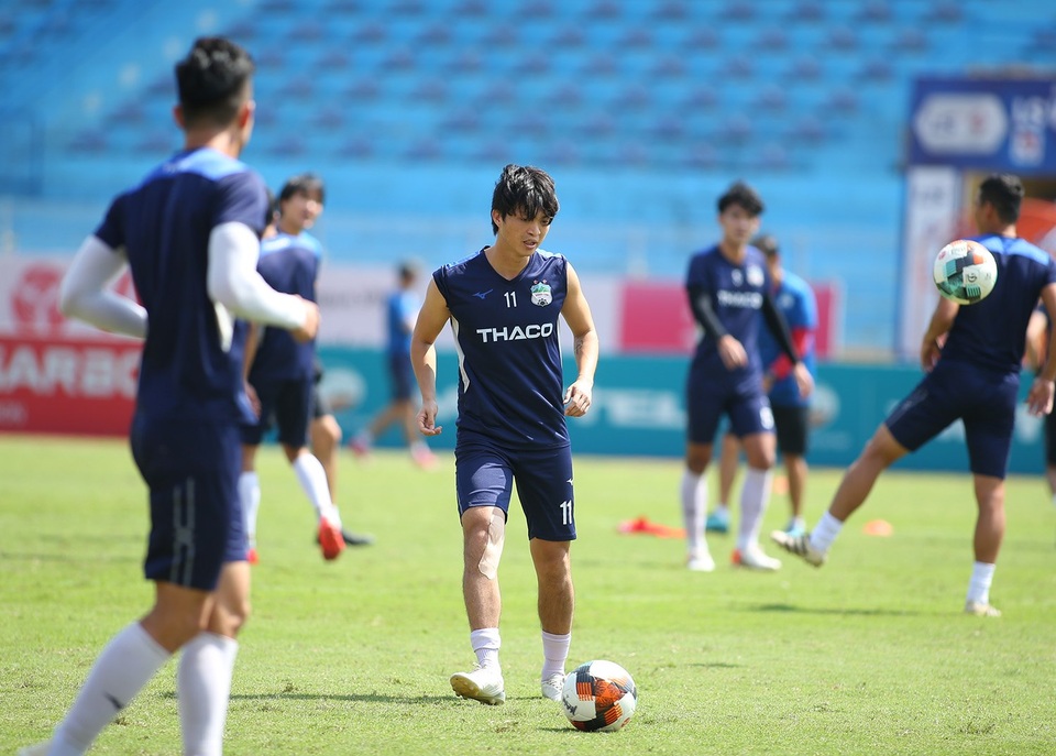 Văn Toàn: “HA Gia Lai sẽ thắng Viettel 1-0, không buông top 5 V-League” - 7 Văn Toàn: “HA Gia Lai sẽ thắng Viettel 1-0, không buông top 5 V-League” - 7