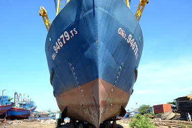 Vụ tàu vỏ thép nằm bờ: Đến lượt ngân hàng kiện ngư dân