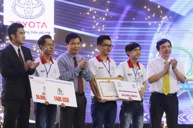LH-FF Đại học Lạc Hồng vô địch Robocon Việt Nam 2016