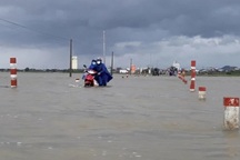 Áp thấp nhiệt đới tan, nhiều nơi tiếp tục mưa rất to