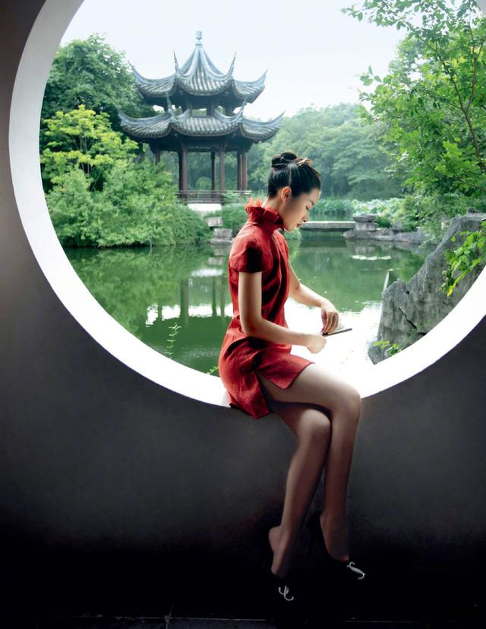 Cậu bé trong Siêu khuyển thần thông lột xác thành thiếu nữ xinh đẹp - 14 Cậu bé trong Siêu khuyển thần thông lột xác thành thiếu nữ xinh đẹp - 14