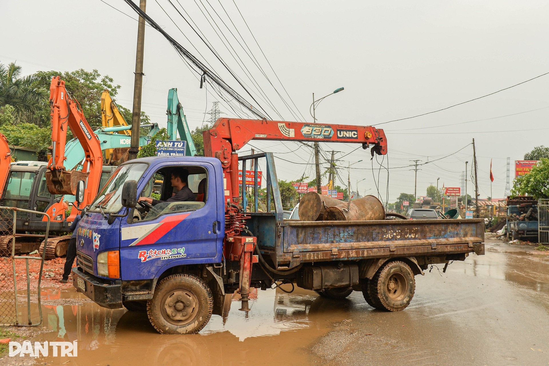 Làng tỷ phú bậc nhất Việt Nam, đổi đời nhờ mổ xác xe - 4 Làng tỷ phú bậc nhất Việt Nam, đổi đời nhờ mổ xác xe - 4