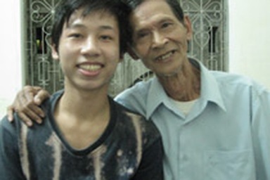 Trung “mồ côi” đỗ thủ khoa