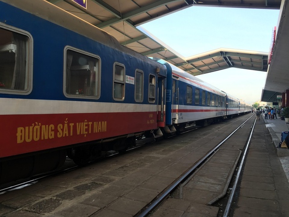 Khách không đi tàu, hơn 3.200 nhân viên đường sắt mất việc - 1 Khách không đi tàu, hơn 3.200 nhân viên đường sắt mất việc - 1