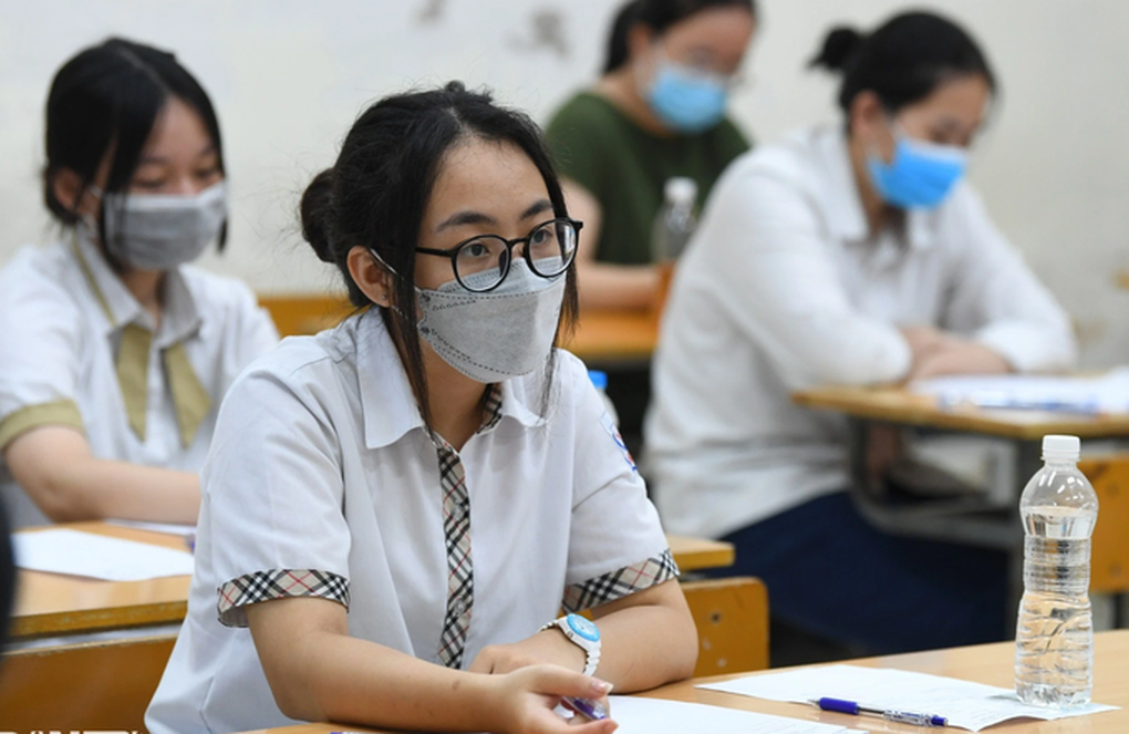Khi con có kết quả thi kém, phụ huynh nên nói gì, làm gì? - 1 Khi con có kết quả thi kém, phụ huynh nên nói gì, làm gì? - 1