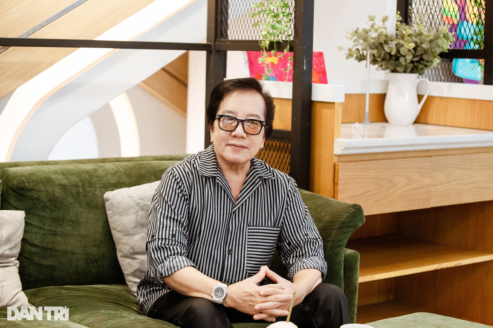 Elvis Phương: 43 năm mặn nồng bên vợ kém tuổi, lần đầu hé lộ về 4 người con - 10 Elvis Phương: 43 năm mặn nồng bên vợ kém tuổi, lần đầu hé lộ về 4 người con - 10