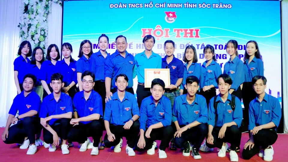 Thầy giáo trường làng 33 lần hiến máu - 2 Thầy giáo trường làng 33 lần hiến máu - 2