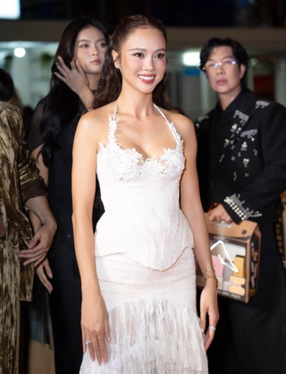 Gallery - Vũ Ngọc Anh: Nóng bỏng tuổi 36, hé lộ cách Cường Seven "lạt mềm buộc chặt" | Báo Dân trí - image 8