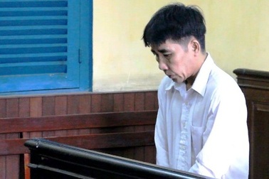 Đứa con bất hiếu đánh chết mẹ bại liệt