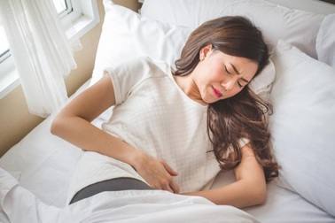 Đau âm ỉ ở bụng có thể cảnh báo bệnh gan nguy hiểm