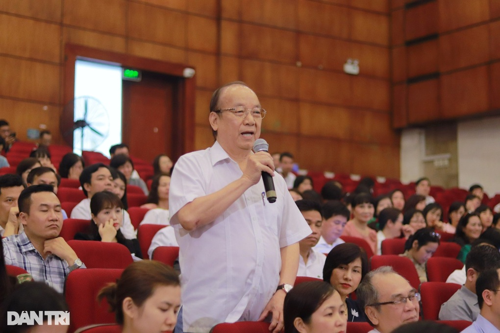Hà Nội tăng gần 50.000 học sinh bước vào đầu cấp, tuyển sinh căng thẳng - 3 Hà Nội tăng gần 50.000 học sinh bước vào đầu cấp, tuyển sinh căng thẳng - 3