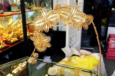 Hà Nội: Bán nho rụng giá cao vẫn hết veo "trong một nốt nhạc"