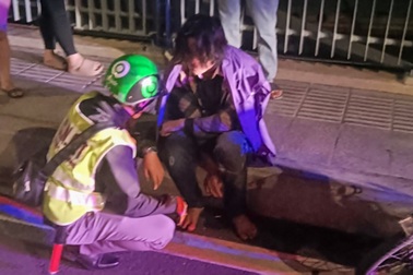 Nam thanh niên ở TPHCM nhảy cầu Ba Son thử cảm giác sau cuộc nhậu