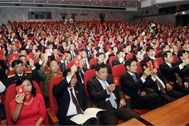 Nhân sự: Có già có trẻ làm điểm tựa cho nhau