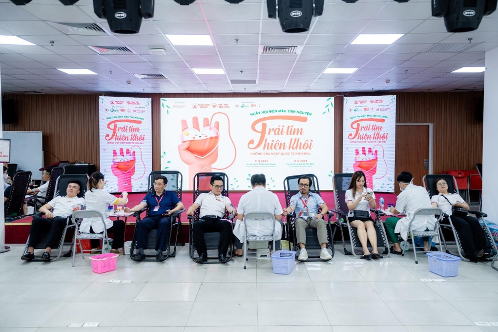 Bệnh viện Hữu Nghị Việt Đức tiếp nhận hàng nghìn đơn vị máu từ chương trình Trái tim Thiên Khôi - 1 Bệnh viện Hữu Nghị Việt Đức tiếp nhận hàng nghìn đơn vị máu từ chương trình Trái tim Thiên Khôi - 1