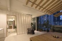 Nhà có nhiều vách nghiêng độc lạ như mê cung của gia đình ở Sài Gòn