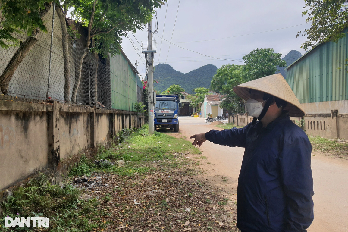 Yêu cầu giải quyết dứt điểm vụ xã lật kèo khiến dân uất ức suốt 17 năm - 3 Yêu cầu giải quyết dứt điểm vụ xã lật kèo khiến dân uất ức suốt 17 năm - 3