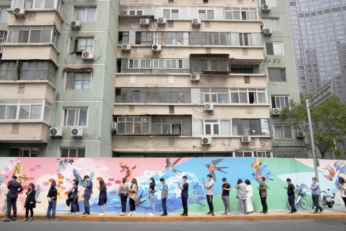 Bắc Kinh tiến hành xét nghiệm Covid-19 đối với 20 triệu dân  - 1