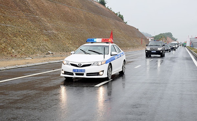 Yên Bái: Vượt chỉ tiêu nhiệm vụ được giao, nhiều đơn vị được thưởng 500 triệu đồng - Ảnh 3.