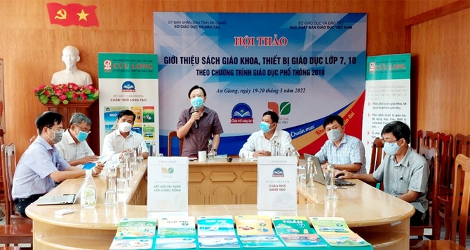 Phó Giám đốc Sở GD&ĐT An Giang Trần Tuấn Khanh phát biểu tại hội thảo. Ảnh: An Giang online