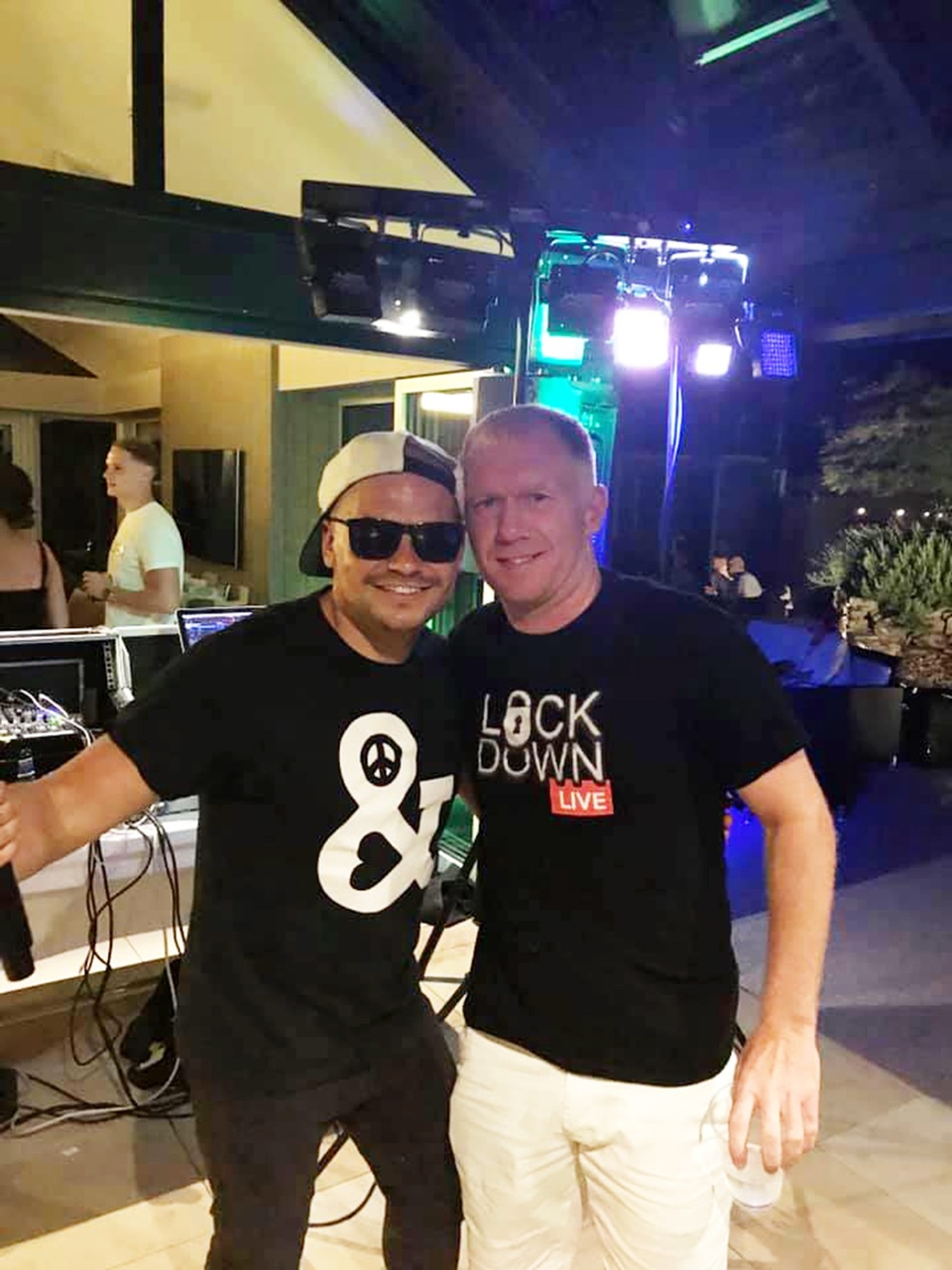 Paul Scholes bị cảnh sát ghé thăm vì tiệc tùng giữa mùa dịch - 1 Paul Scholes bị cảnh sát ghé thăm vì tiệc tùng giữa mùa dịch - 1