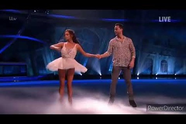 Maura Higgins trổ tài khiêu vũ