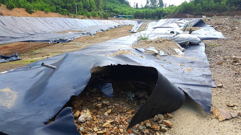 Khu xử lý rác thải hàng chục tỷ đồng chưa làm xong đã hư hỏng - 10 Khu xử lý rác thải hàng chục tỷ đồng chưa làm xong đã hư hỏng - 10