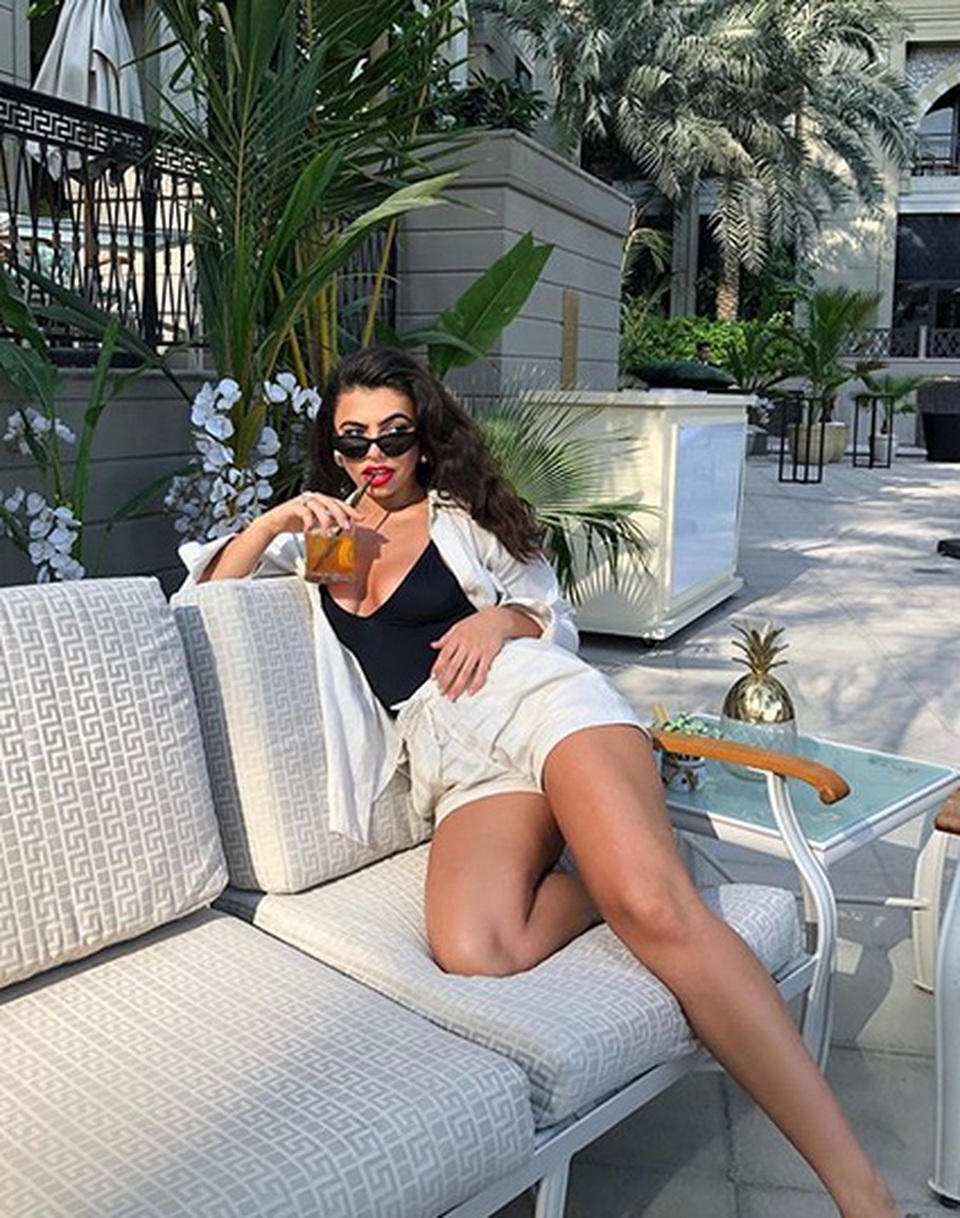 Người đẹp Francesca Allen gợi cảm tắm nắng trên biển - 7 Người đẹp Francesca Allen gợi cảm tắm nắng trên biển - 7