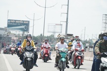 Người dân miền Tây đổ về Sài Gòn sau Tết