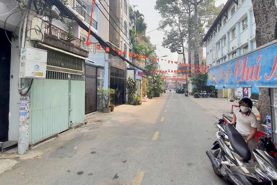 Thanh niên dùng dao cướp tài sản tài xế xe ôm lúc nửa đêm - 1