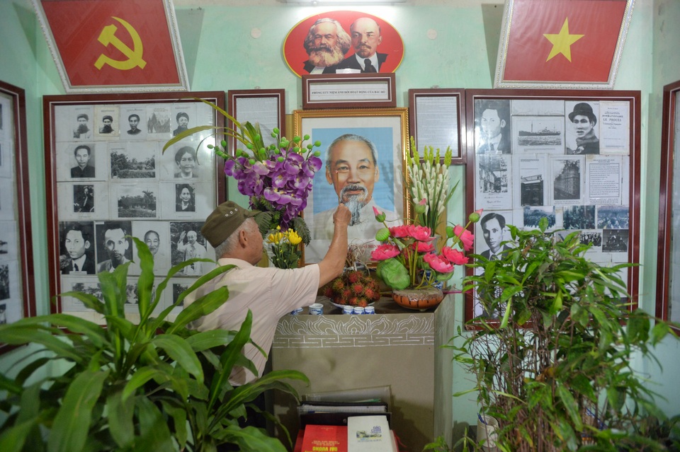 Cụ ông dành gần nửa đời người xây dựng bảo tàng về Bác Hồ ở Hà Nội - 1 Cụ ông dành gần nửa đời người xây dựng bảo tàng về Bác Hồ ở Hà Nội - 1